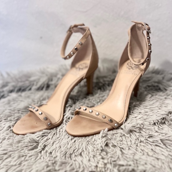 Vince Camuto Studded Beige Cream Color High Heels Size 7.5 - Picture 1 of 8